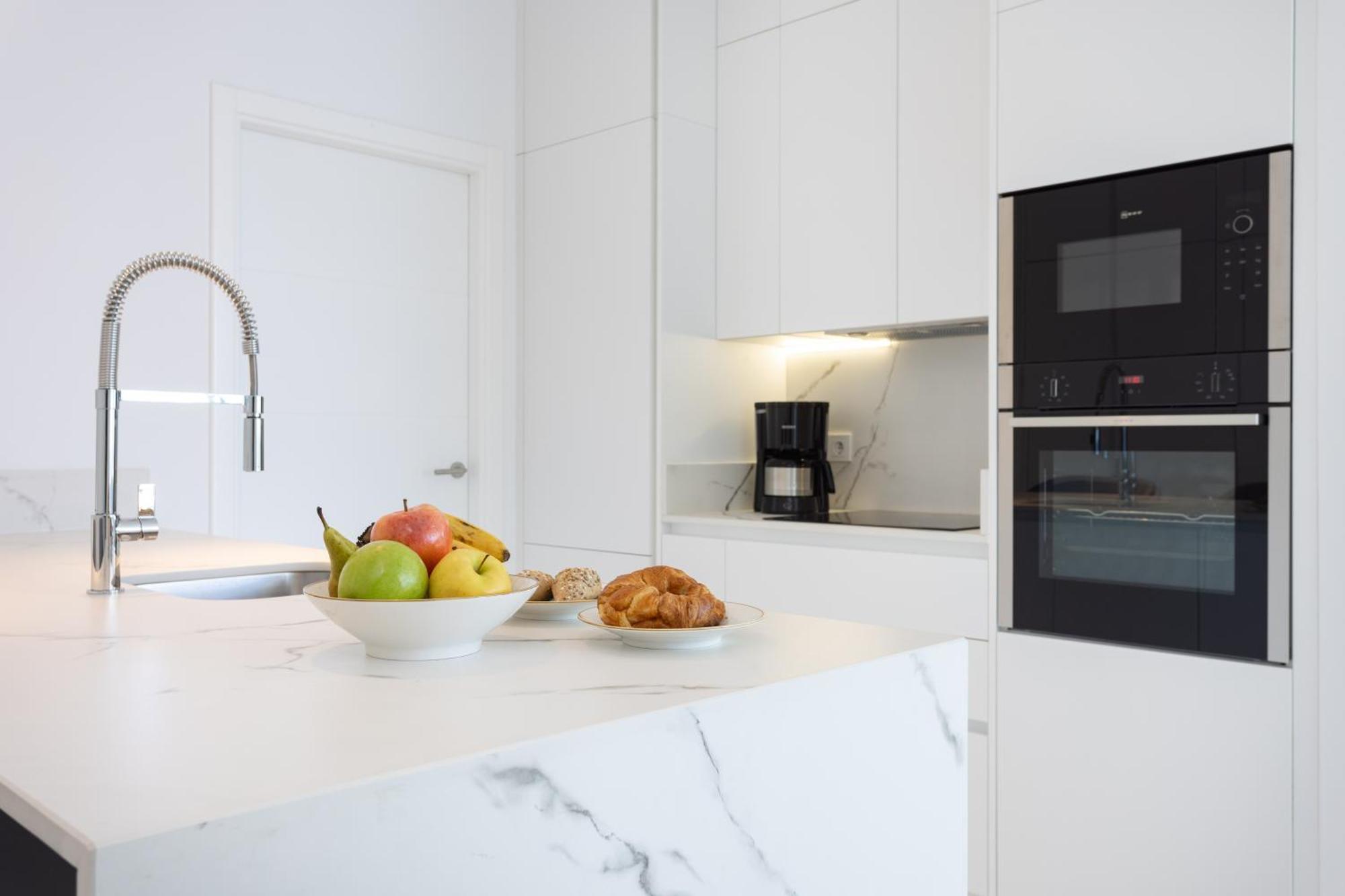 Crystal I Luxury Apartments By Enjoyahome 아칸티라도 외부 사진