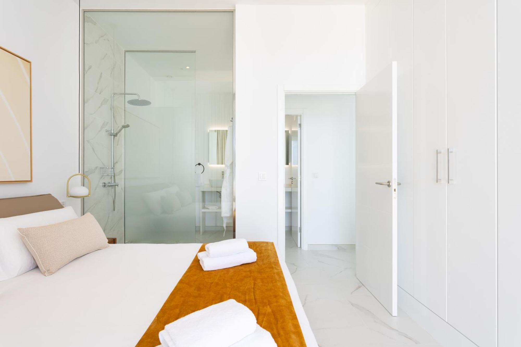 Crystal I Luxury Apartments By Enjoyahome 아칸티라도 외부 사진