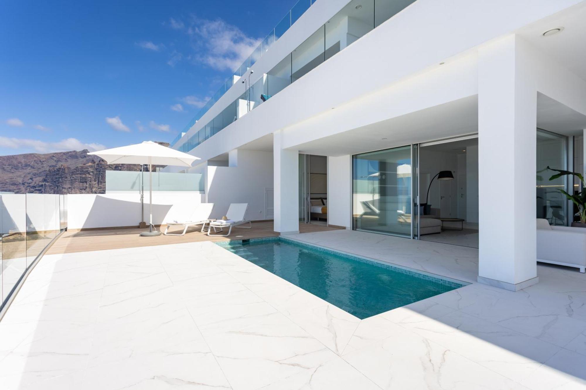 Crystal I Luxury Apartments By Enjoyahome 아칸티라도 외부 사진